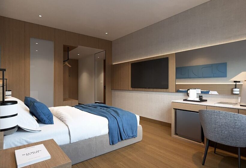 Aston Palu Hotel & Conference Center