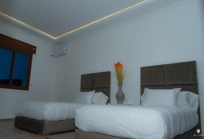 تختخواب و صبحانه Dar Blanca