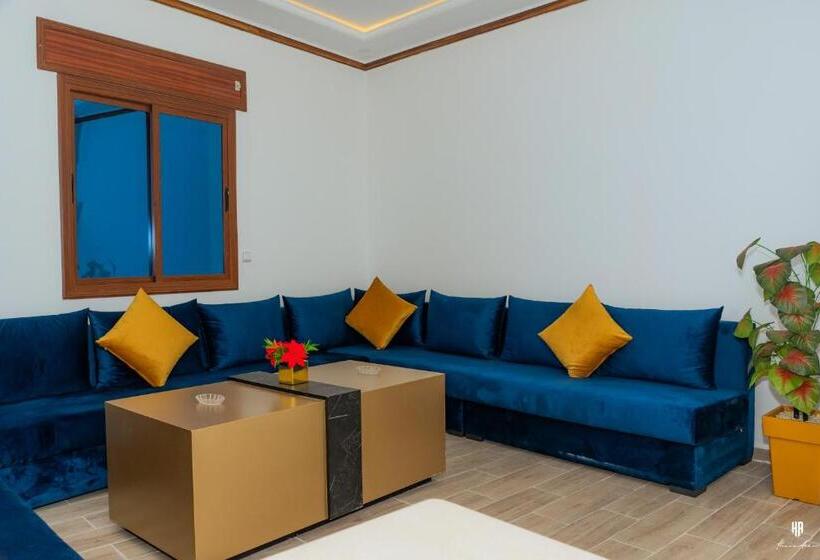 تختخواب و صبحانه Dar Blanca