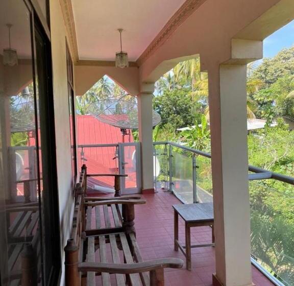 تختخواب و صبحانه Leisure House Fumba Bnb