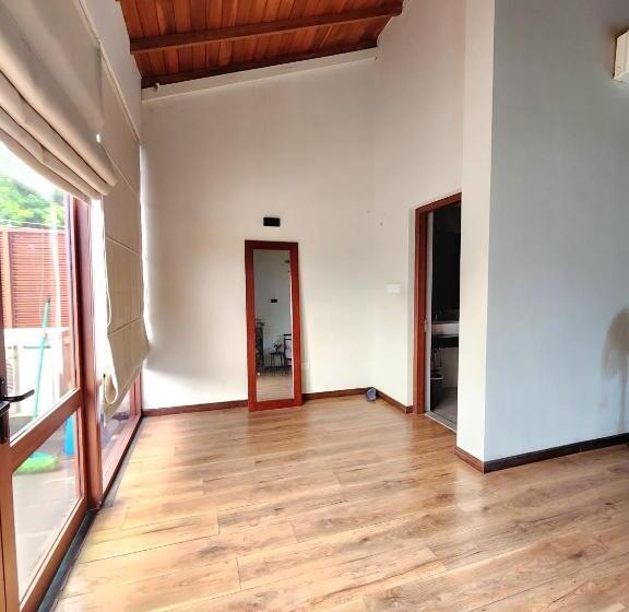 住宿加早餐  Cozy Luxury Room With Beautiful Views