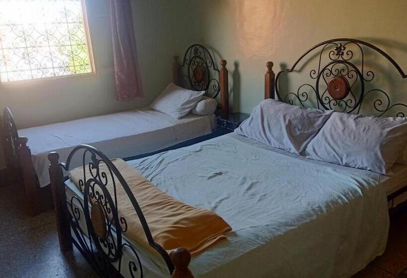 هتل Hôtel Hicham