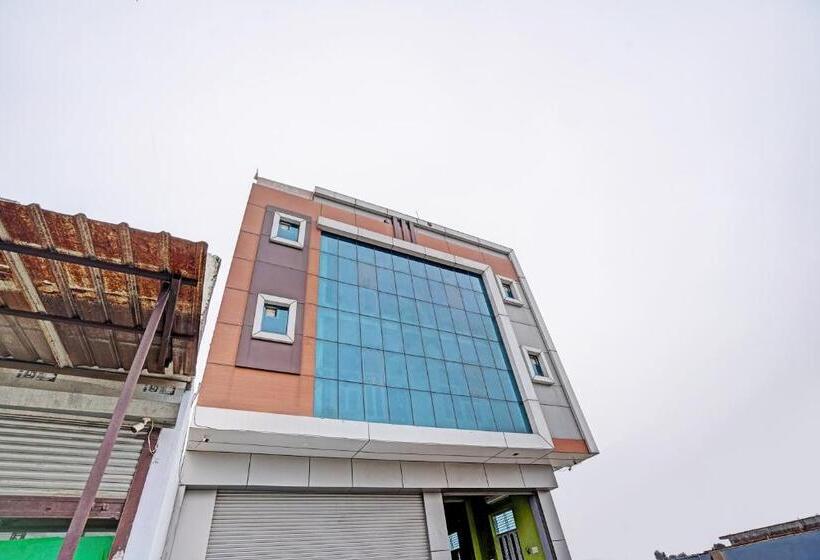 فندق Oyo R.k Bohra Guest House