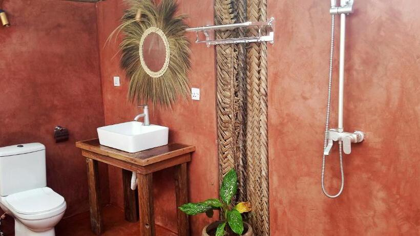 בית מלון כפרי Paradise City