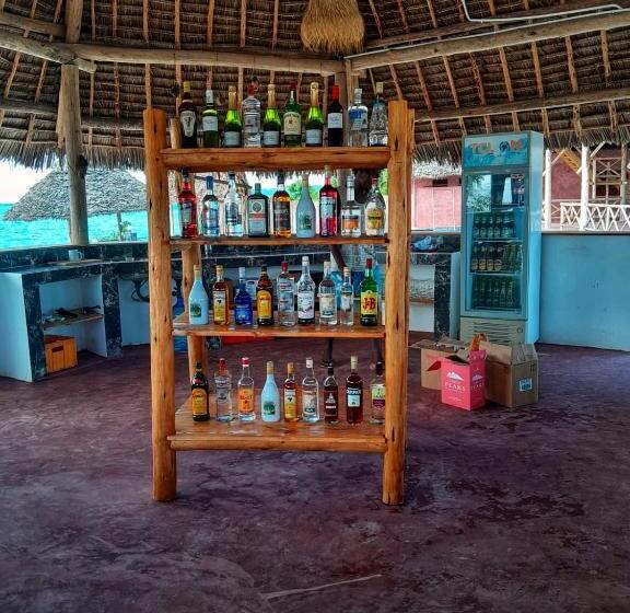 בית מלון כפרי Paradise City