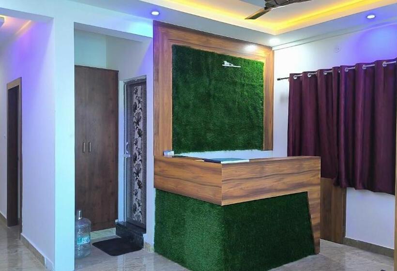 Oyo Hotel Aishwarya Comforts