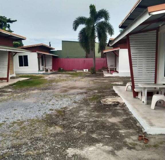 بنسيون บ้านมีสุขรีสอร์ท