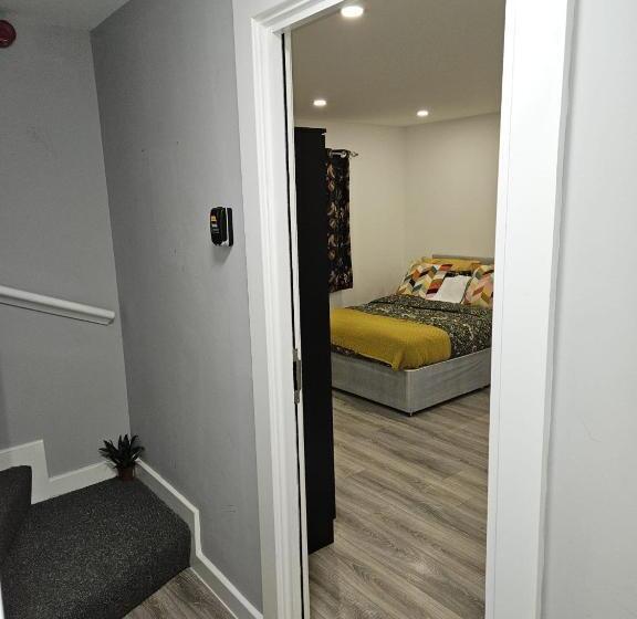 Пансион A Home In A Room