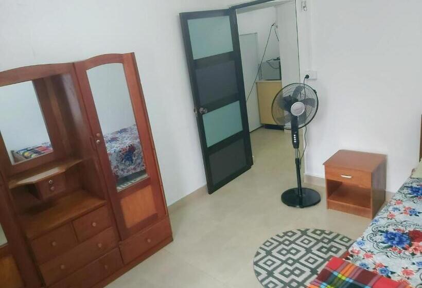 پانسیون Barrett Accommodation Budget Rooms