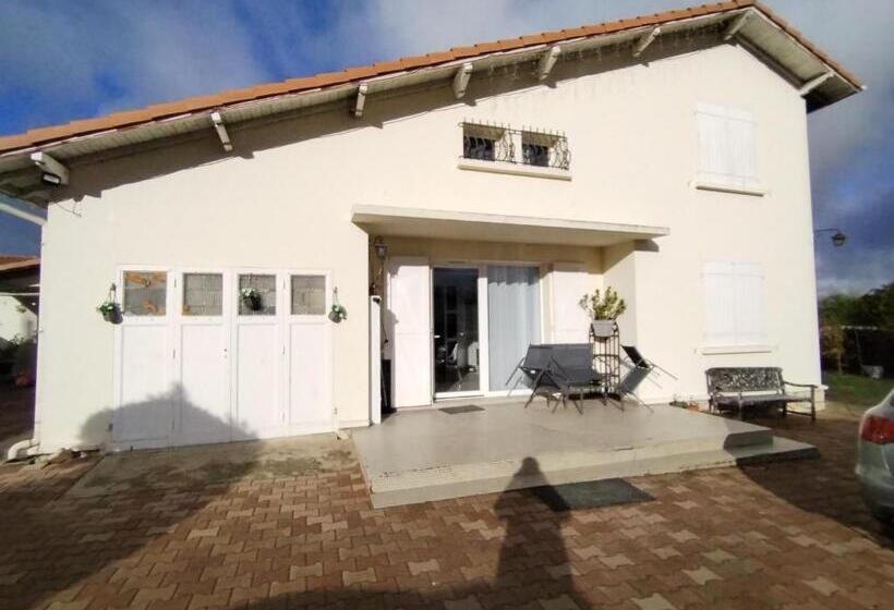 펜션 Chambre Privée Cousine Commune