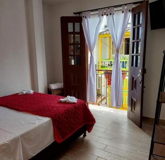 پانسیون Casa Helena