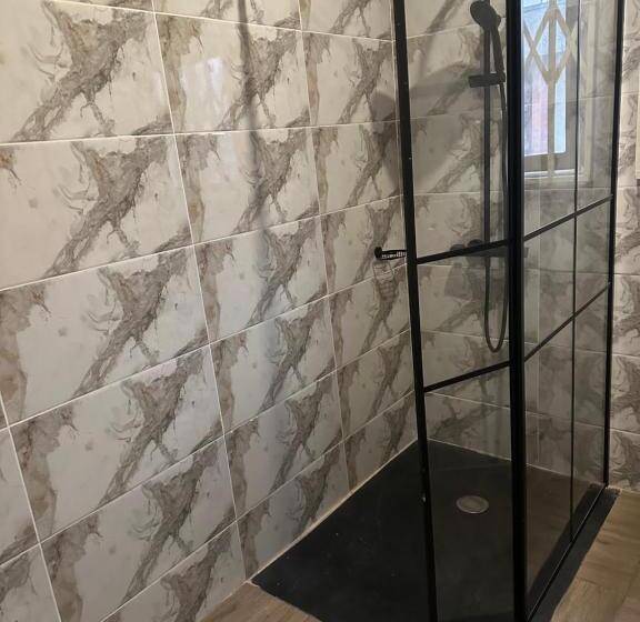 بنسيون D Barfi Guesthouse, Excellent Location