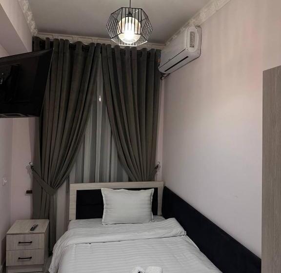 بنسيون Daniyar Guest House