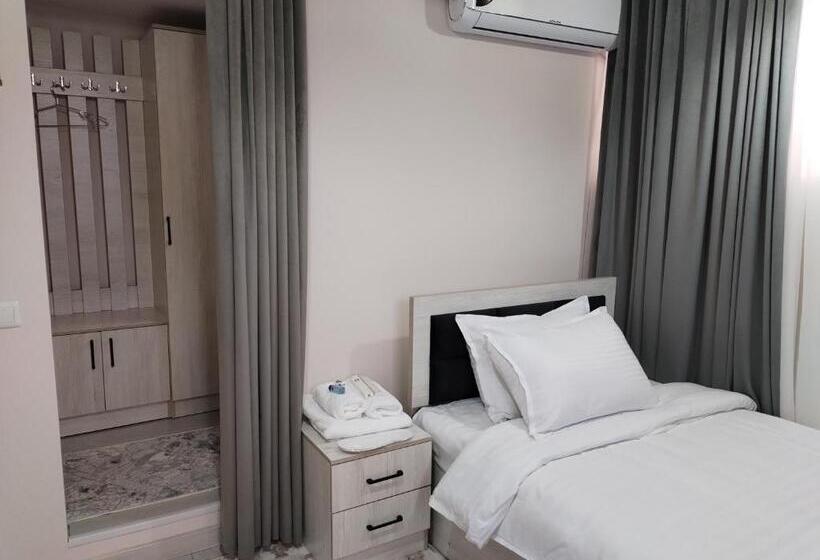 بنسيون Daniyar Guest House