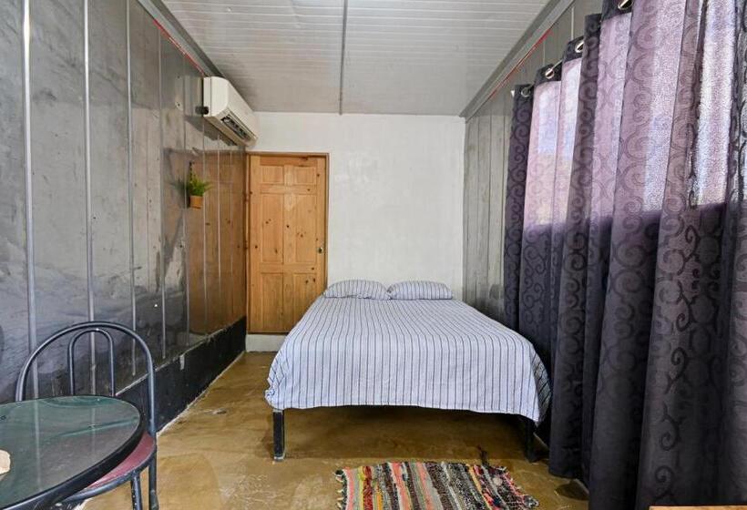 پانسیون Hostel Real