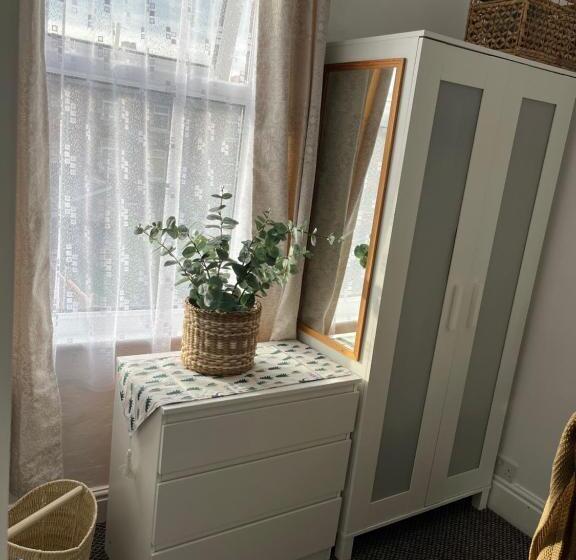 پانسیون Monk S Lodge Private En Suite Room Cv1