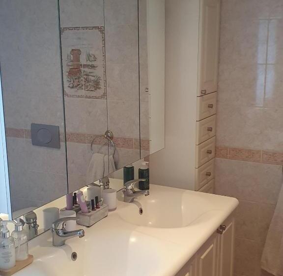 膳宿费 Room In Bb   Nathalies Home   2 Bedrooms Breakfast