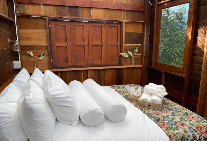 リゾートホテル บ้านเล็กในป่าใหญ่ At น่าน Little House In The Forest At Nan