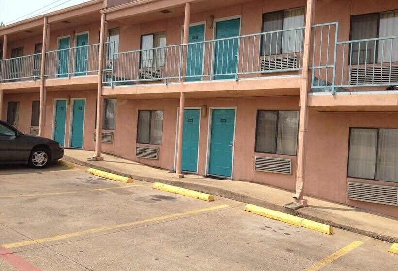 בית מלון כפרי Crown Inn