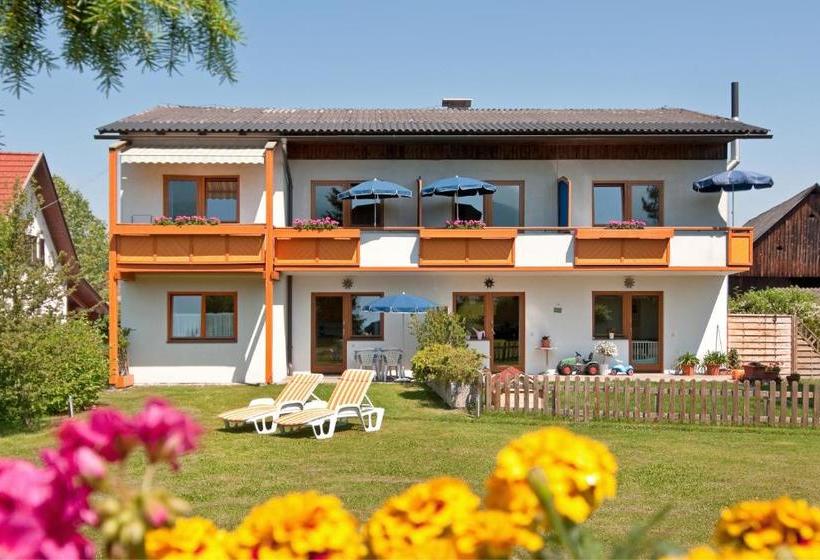 فندق Haus Christina