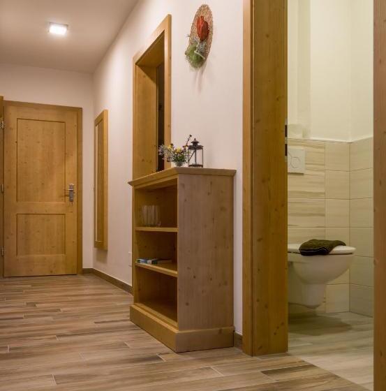 فندق Historischer Bauernhof Schabus