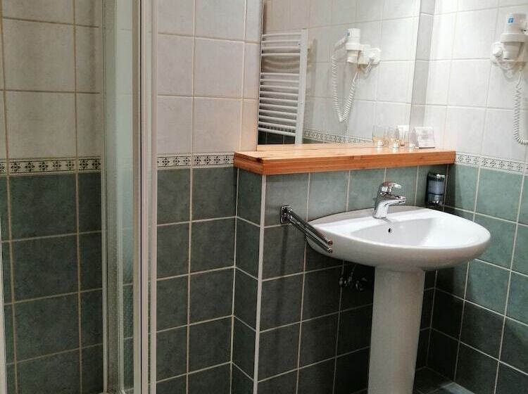 هتل Józsi Bácsi Vendéglője és Szállodája