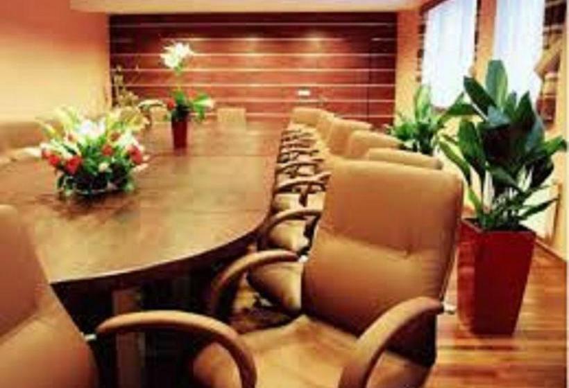 هتل Promyk Wellness & Spa