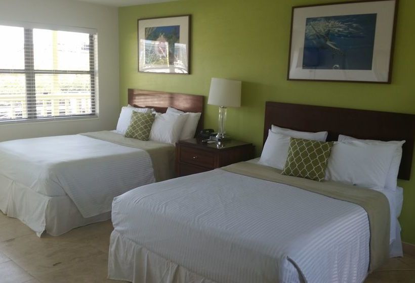 فندق Smuggler's Cove Resort And Marina