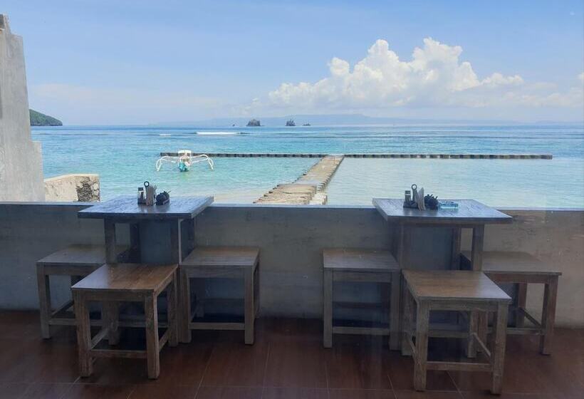 فندق The Beach Candidasa