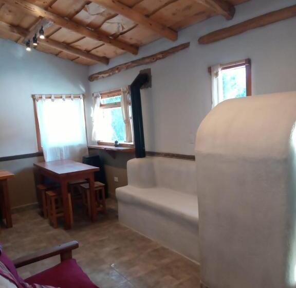 Anacrusa Hostel