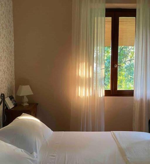 Bed and Breakfast La Quercia E Lo Scoiattolo