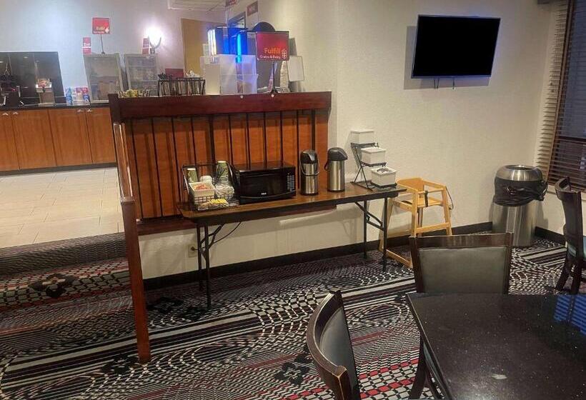 호텔 Days Inn By Wyndham Englewood Dayton Airport