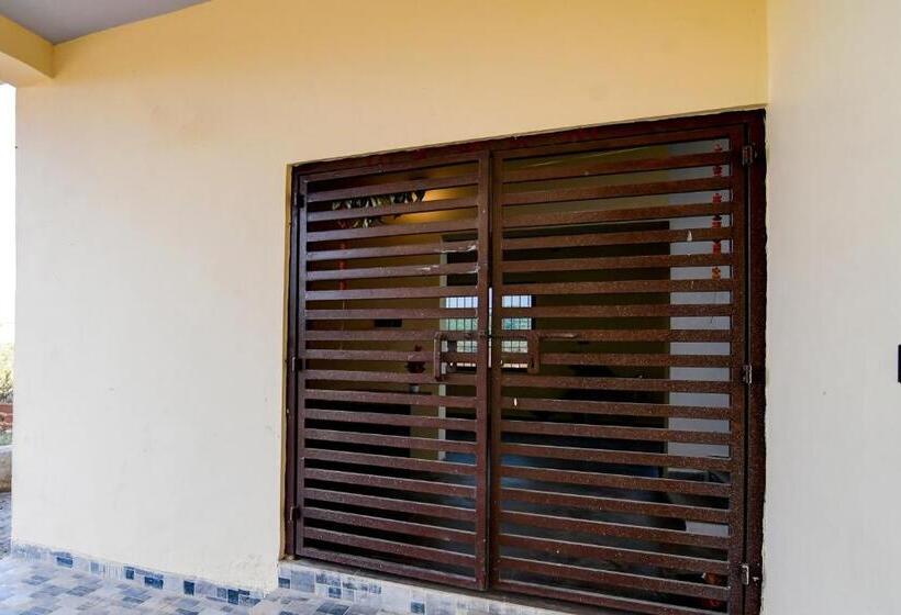 فندق Hill View Lodge &