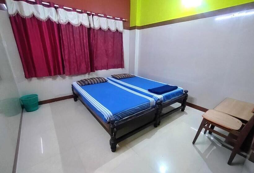 酒店 Chitramoola Tourist Home   Opp Temple Only 20 M