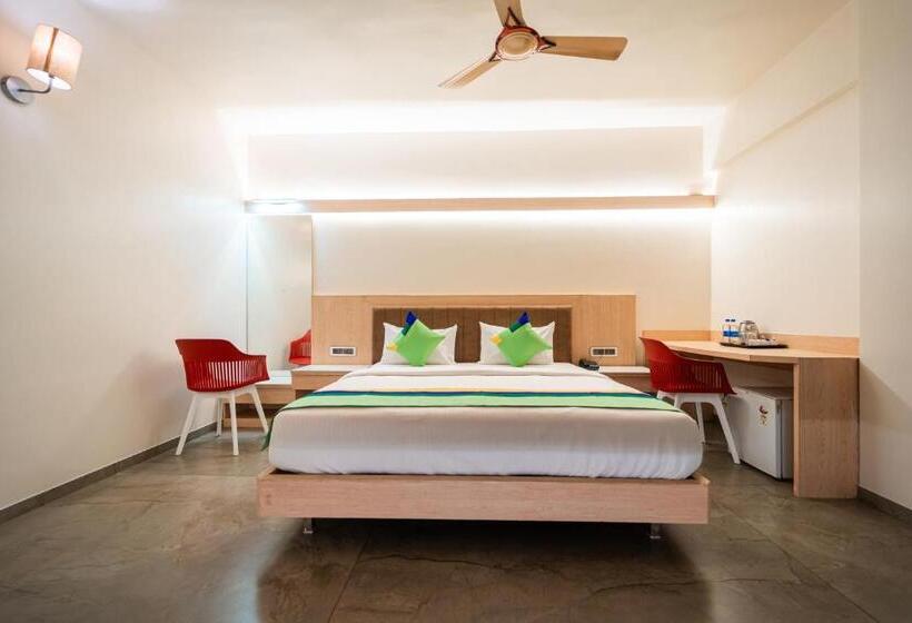 فندق Treebo Sai Rekha Inn