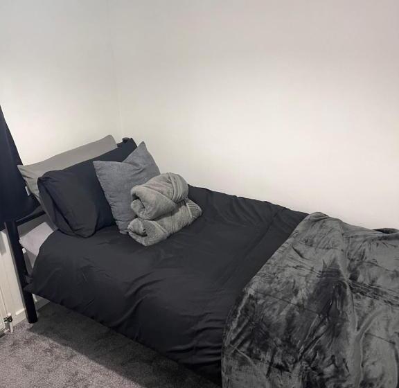 پانسیون Eden Stays