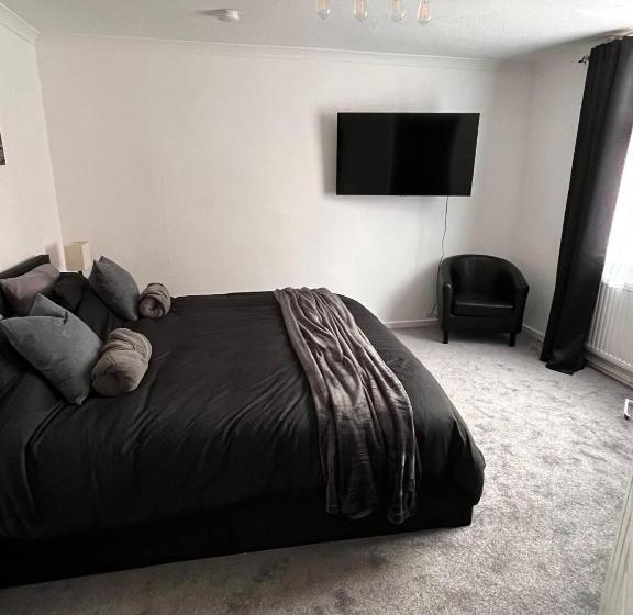 پانسیون Eden Stays