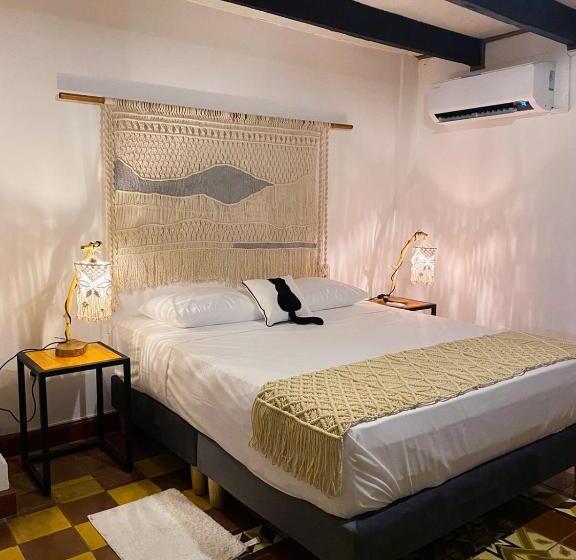 پانسیون Hostal Patio Del Río