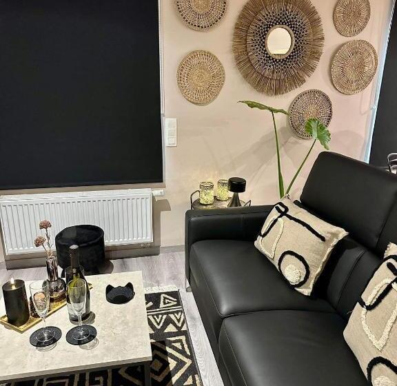 پانسیون L Entre 2   Suite Wellness