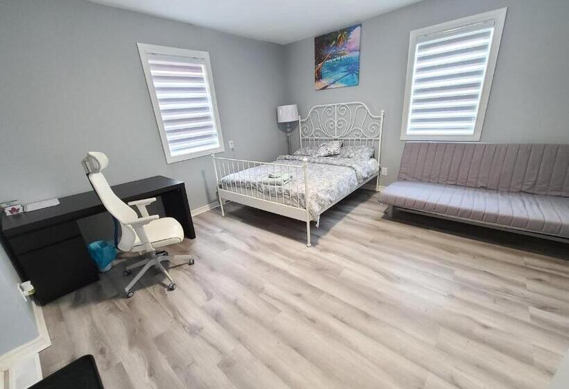 ベッドアンドブレックファースト Downtown Ottawa Spacious Room Accommodation