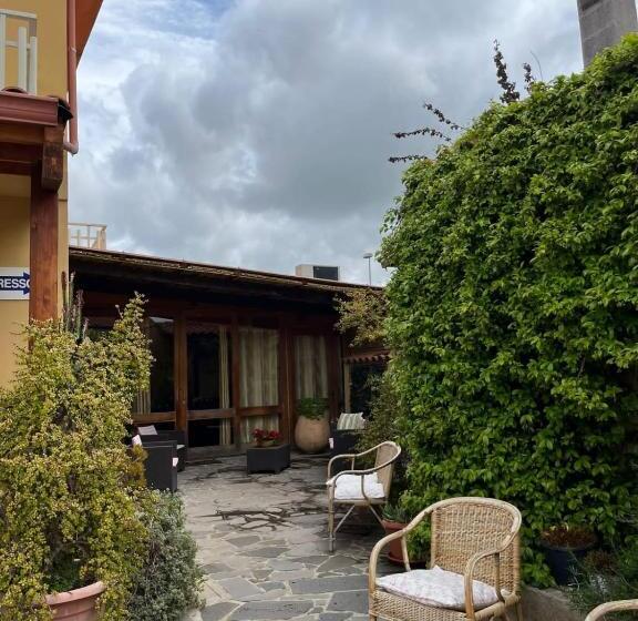 ホテル Agriturismo La Cantina