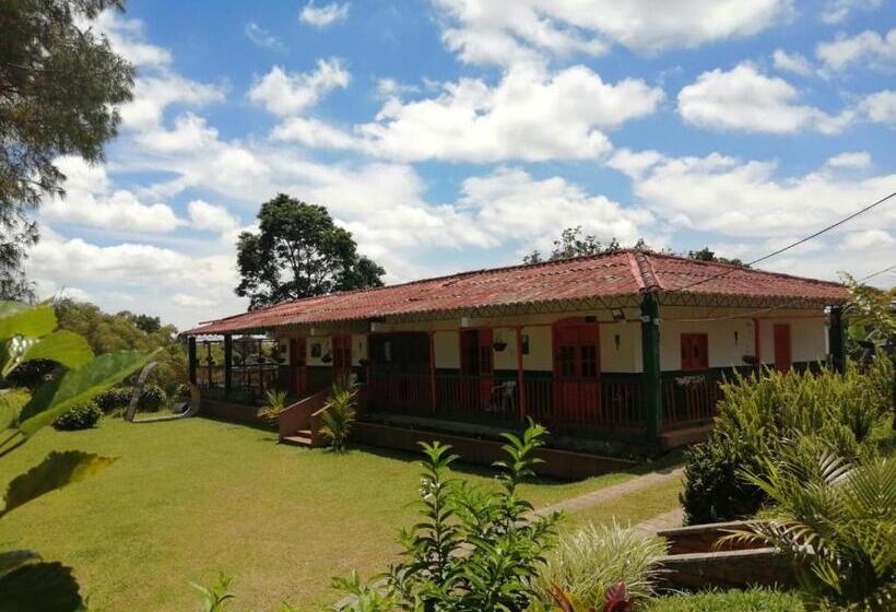 هتل Finca Turística La Bahía