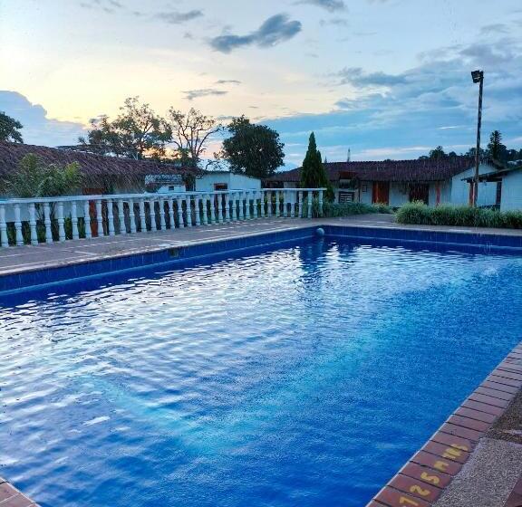 هتل Finca Turística La Bahía