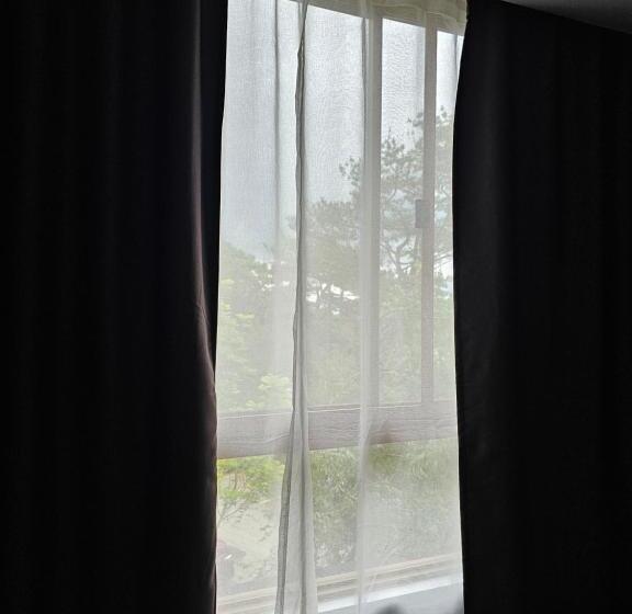 فندق Baguio Forest Lodge At Camp John Hay 004