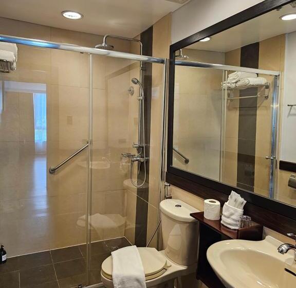 فندق Baguio Forest Lodge At Camp John Hay 004