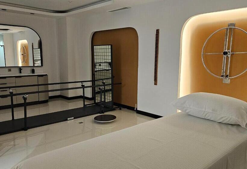هتل Medworld Cosmos Health & Rehabilitation Center