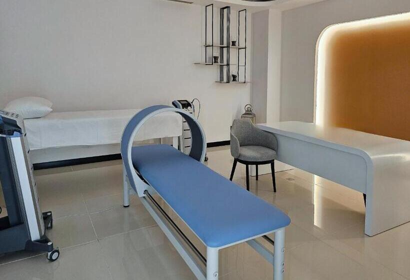 هتل Medworld Cosmos Health & Rehabilitation Center