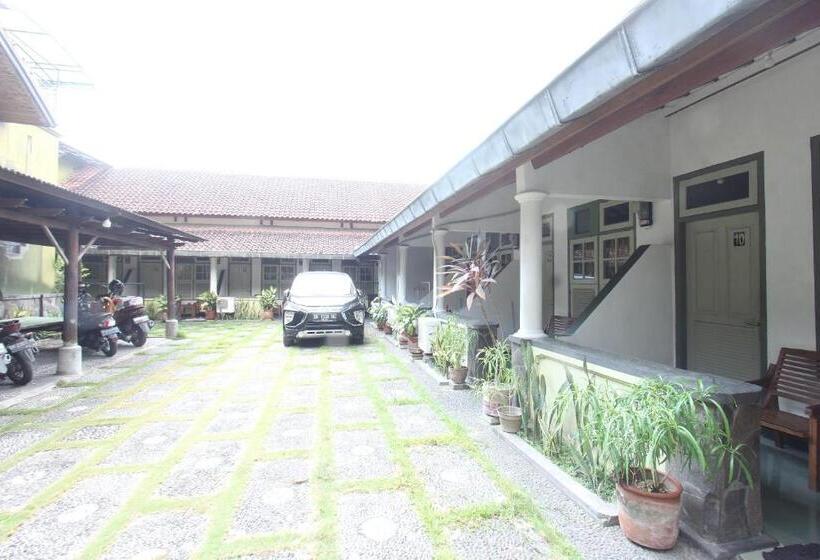 هتل Oyo 93247 Pondok Pariwisata