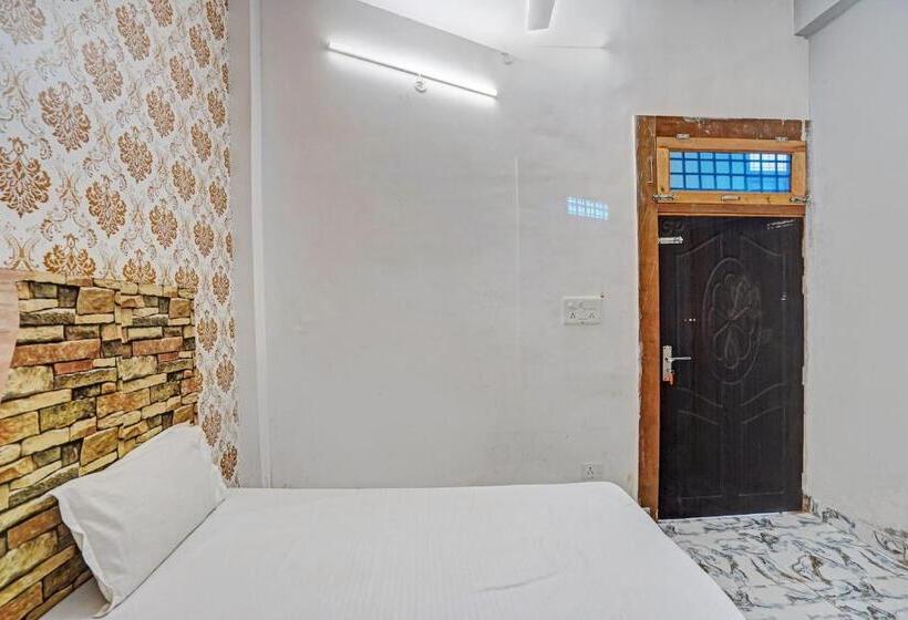 Отель Oyo Moon Murad Ganj