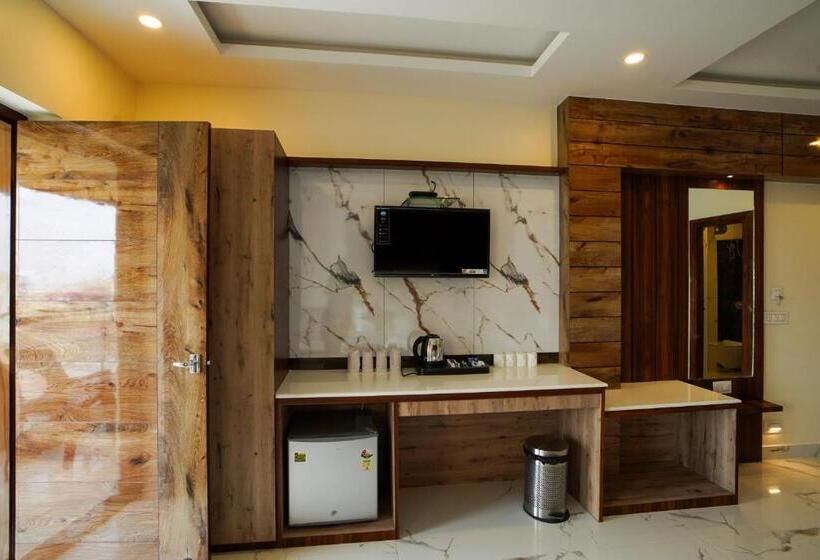 Lipi Resort And Spa